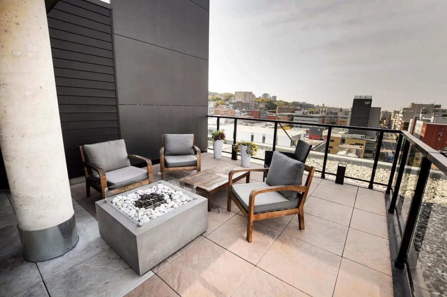 Quebec, Rustique Chic En Ville, Piscine Sur Le Toit Pour 2 A 6 Invites Ngoại thất bức ảnh